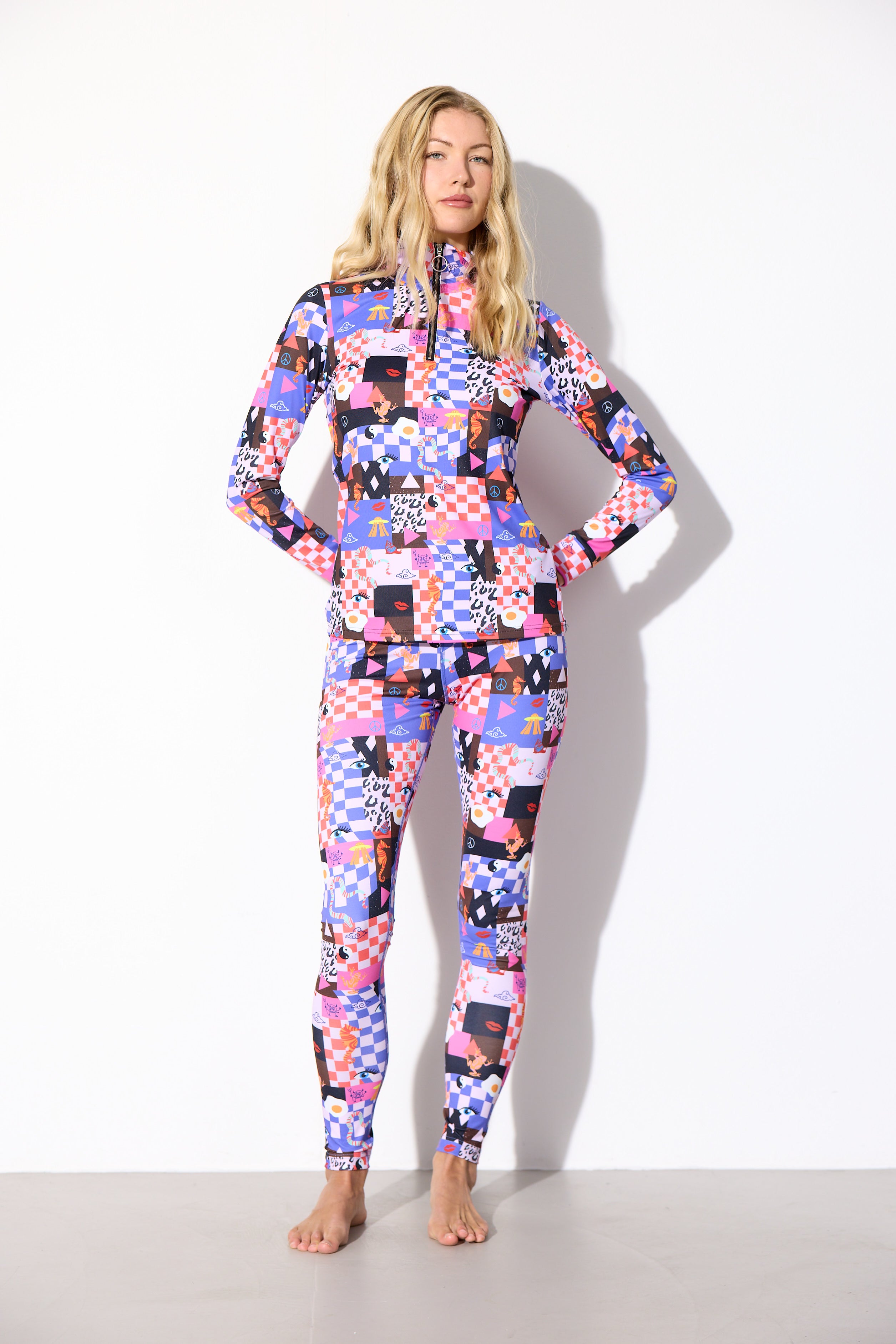 HUNKØN Alba Zipper Blouse Blouses Multiverse Art Print