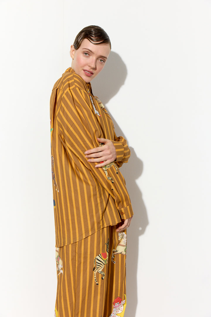 HUNKØN Cosmia Shirt Shirts Caramel Showstopper Art Print