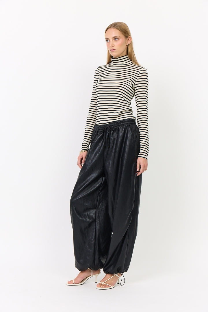 HUNKØN Daniela Trousers Trousers Black