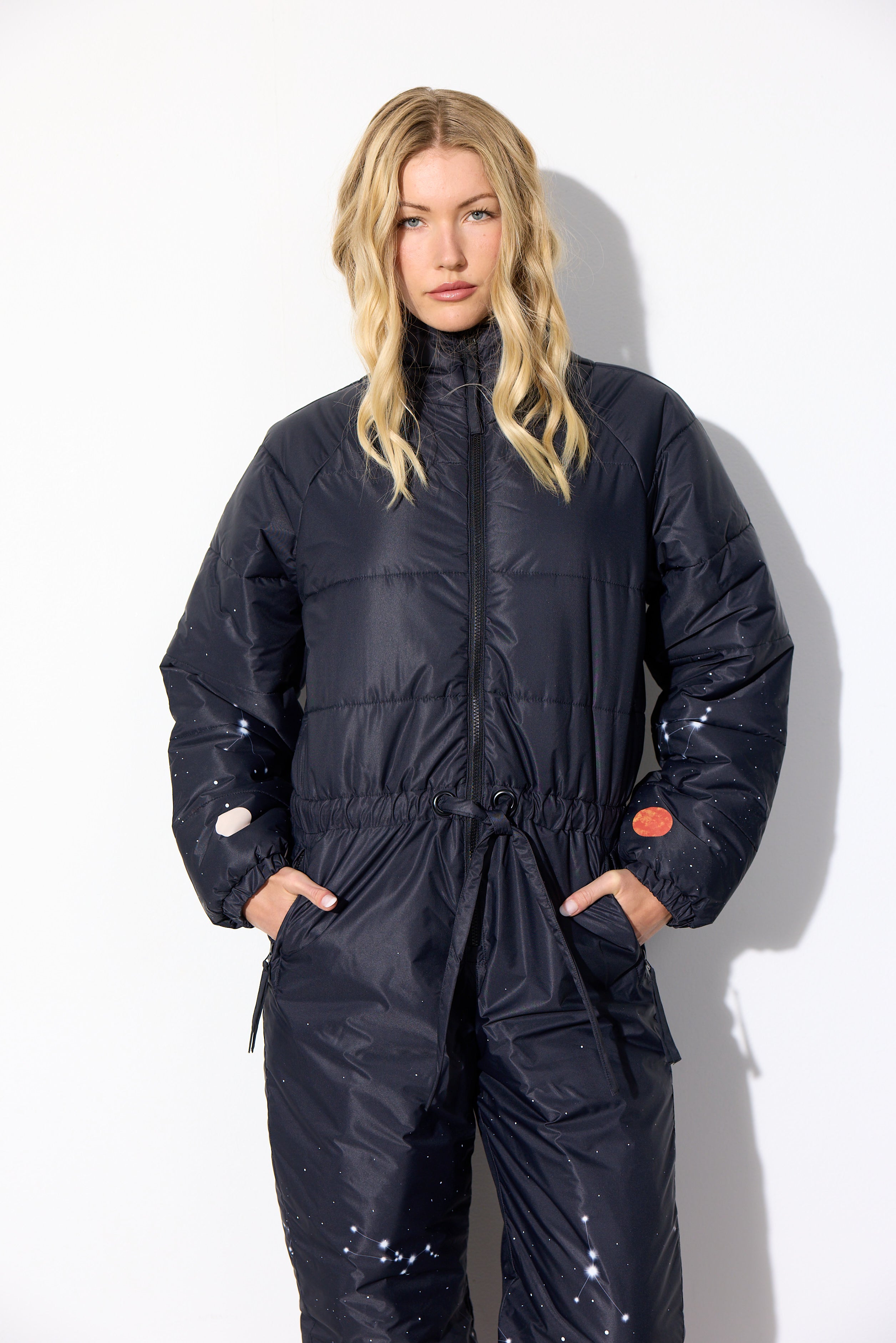 HUNKØN Justice Snowsuit Jumpsuits Outer Space Art Print