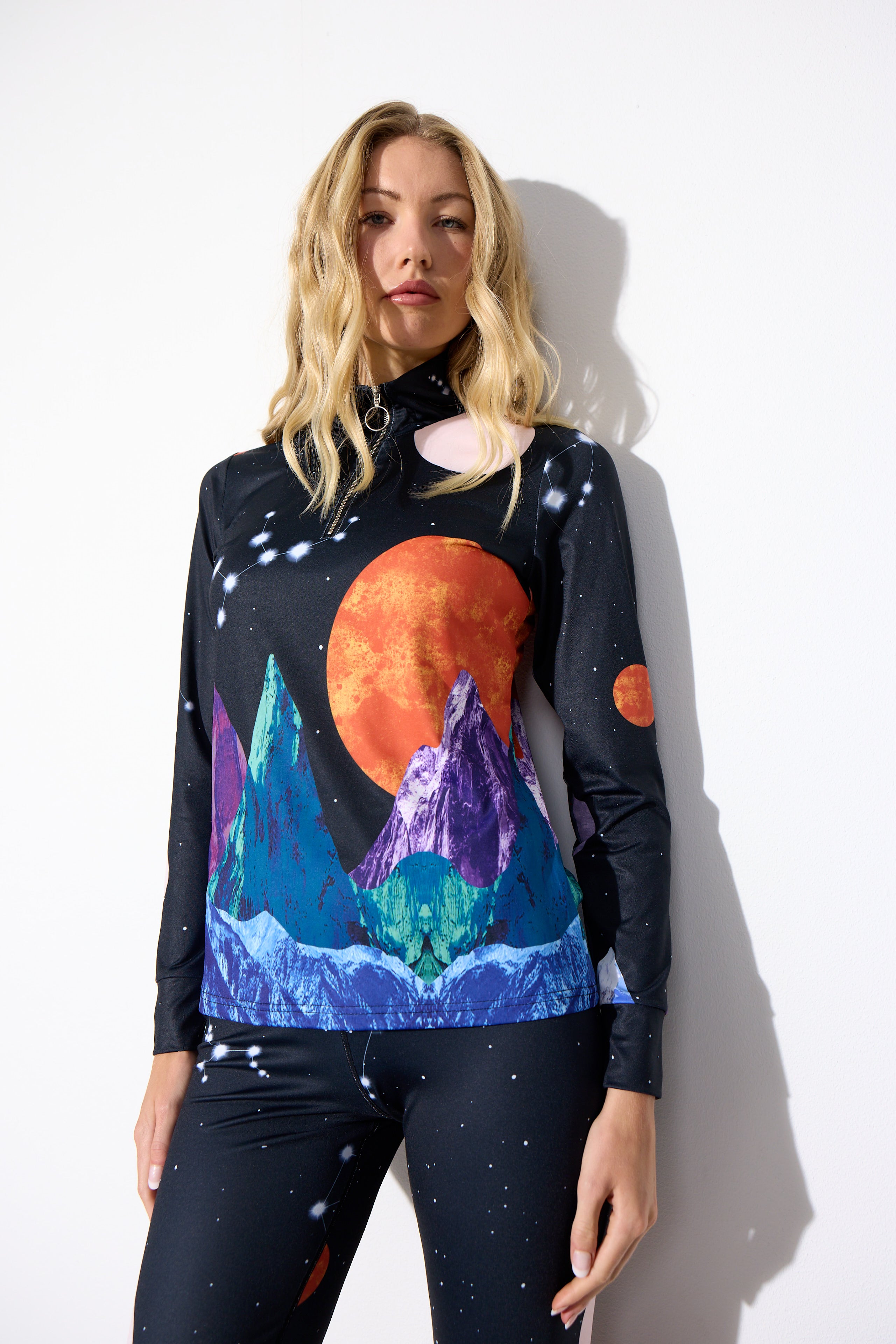 HUNKØN Nebula Zipper Blouse Blouses Outer Space Art Print