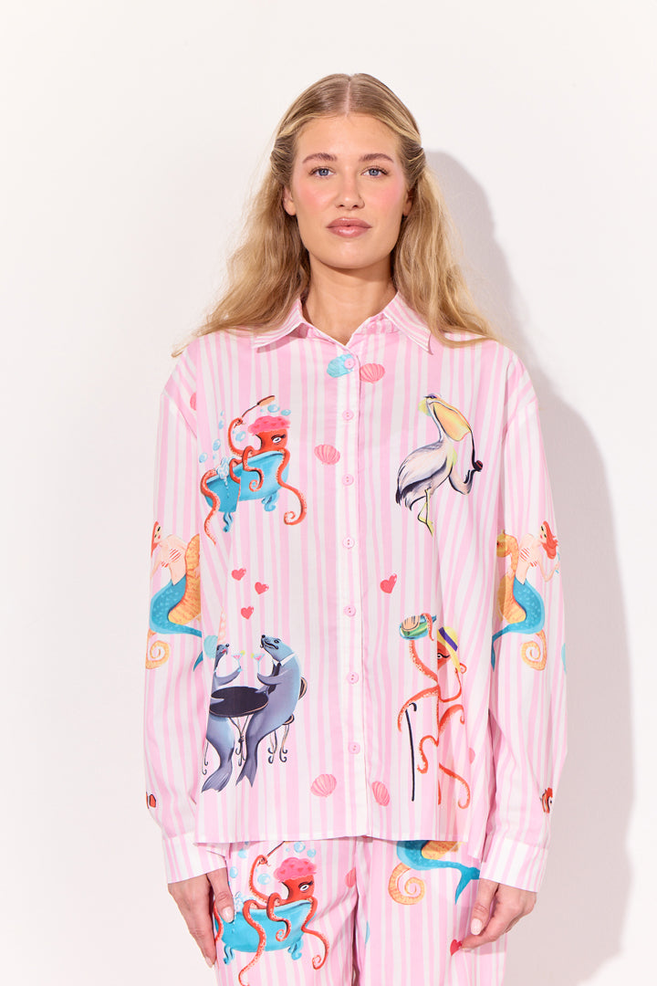 HUNKØN Nessie Shirt Shirts Pink Ocean Art Print