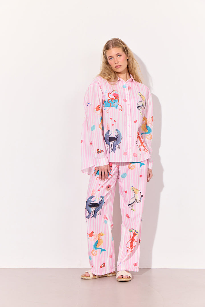 HUNKØN Nessie Trousers Trousers Pink Ocean Art Print
