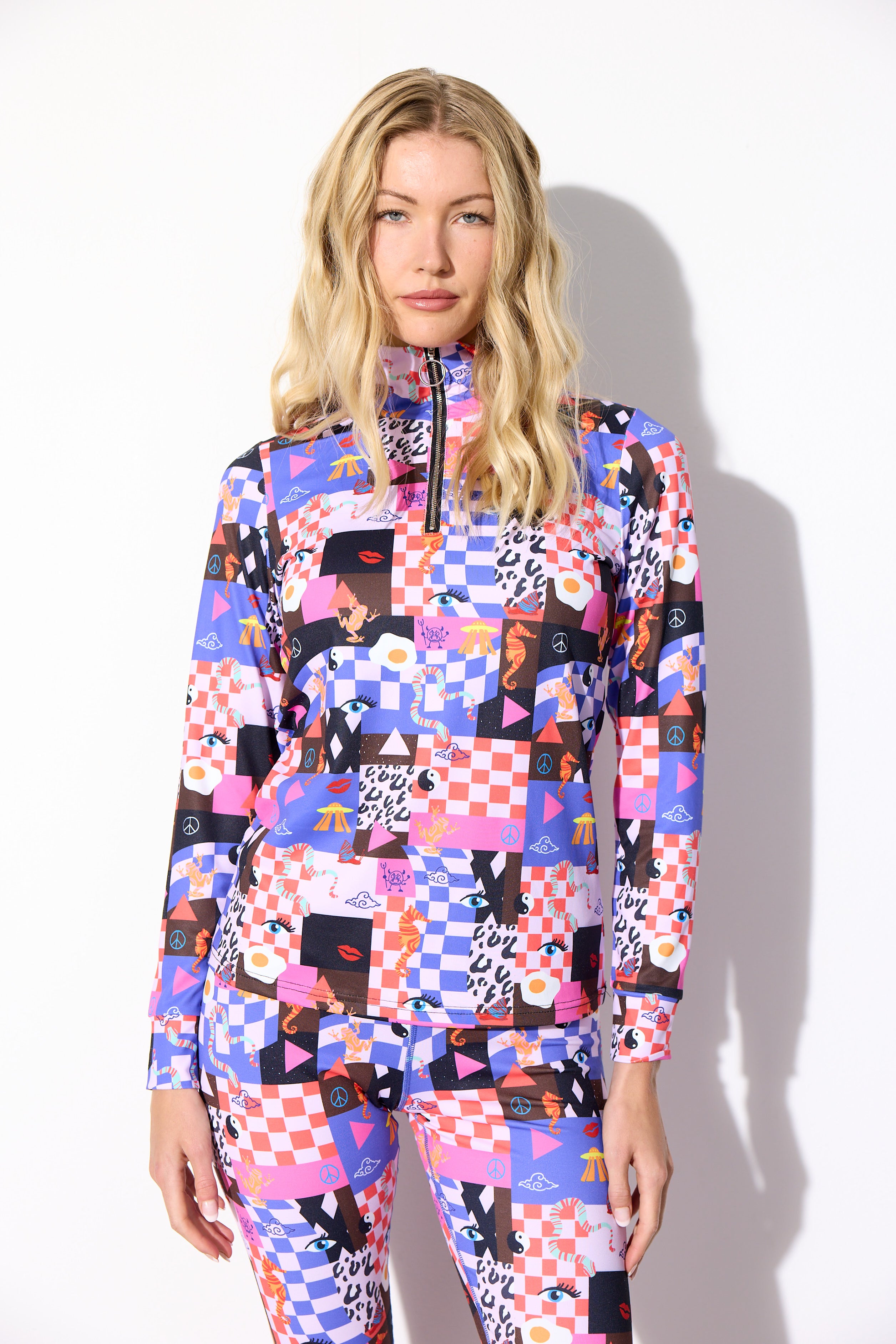 HUNKØN Alba Zipper Blouse Blouses Multiverse Art Print