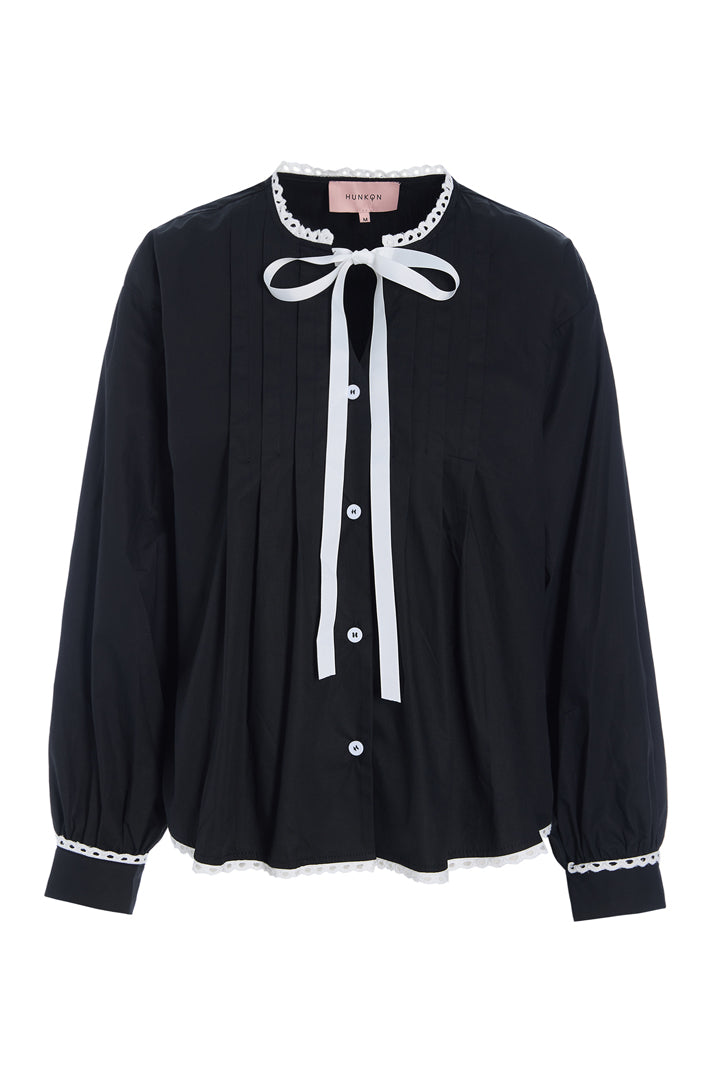 HUNKØN Britt Shirt Shirts Black