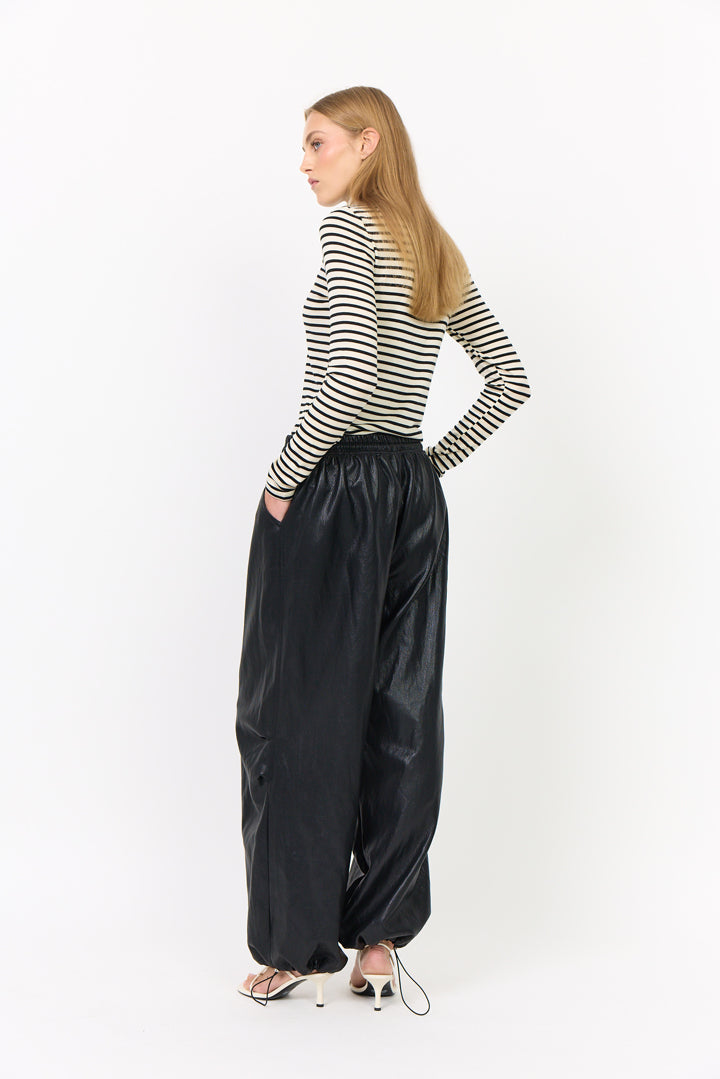 HUNKØN Daniela Trousers Trousers Black