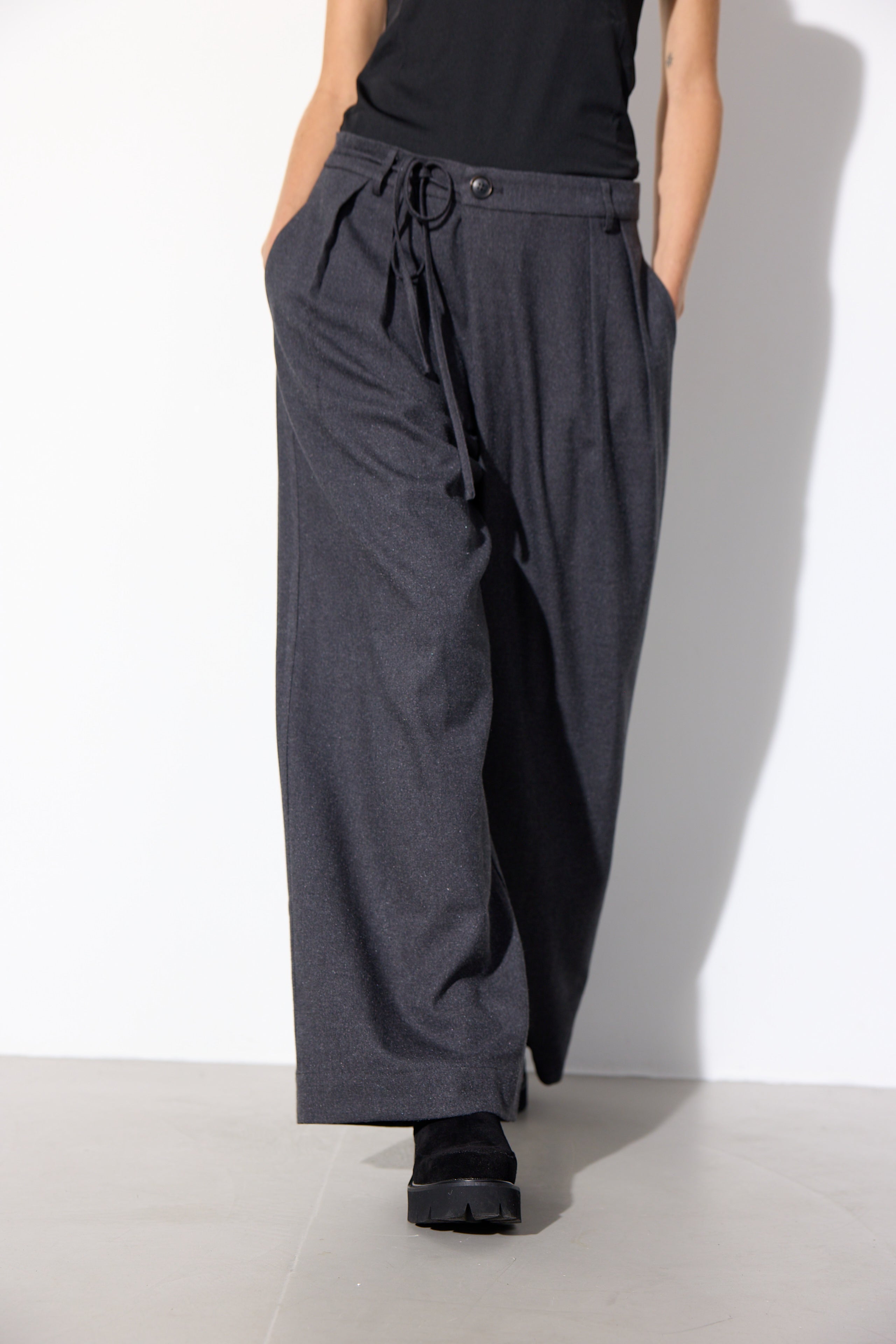 HUNKØN Emiko Trousers Trousers Grey