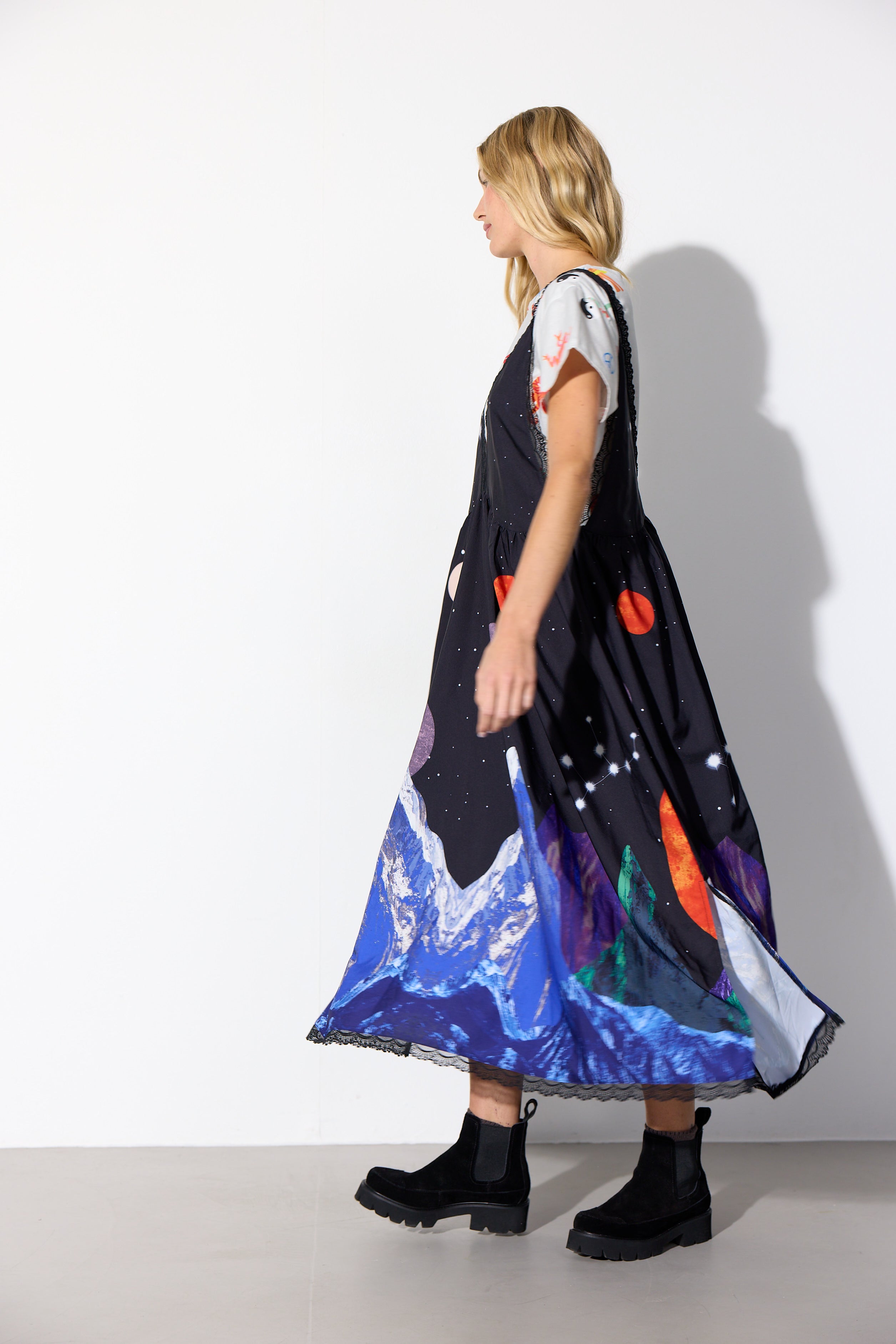 HUNKØN Nora Dress Dresses Outer Space Art Print