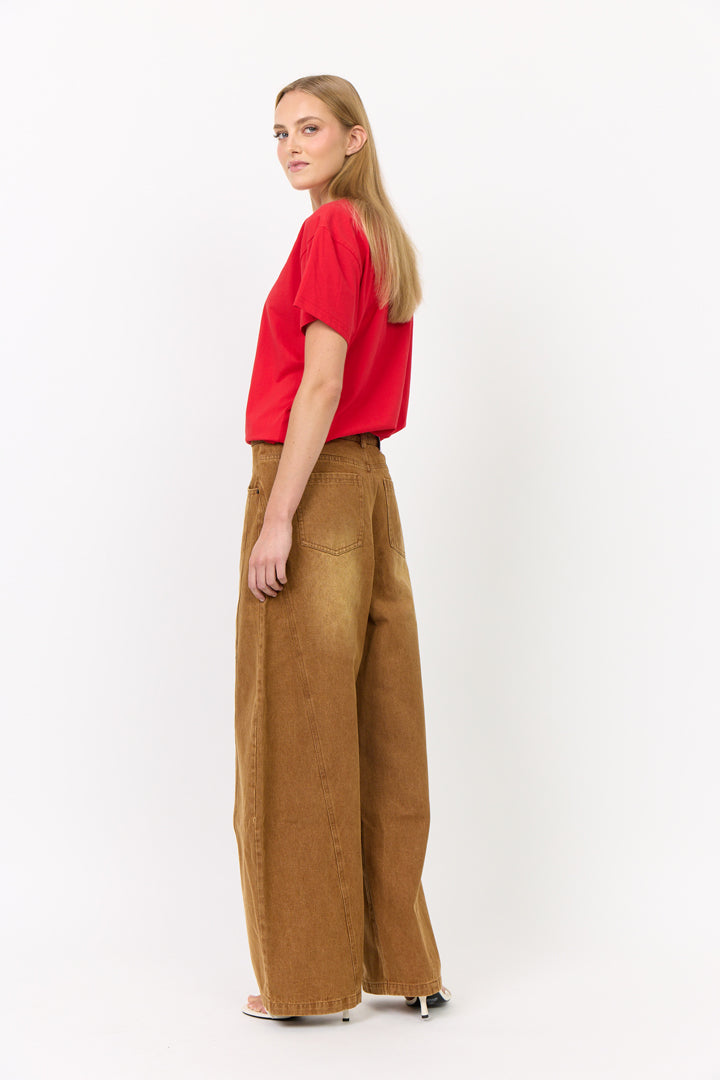 HUNKØN Renata Barrel Jeans Trousers Brown
