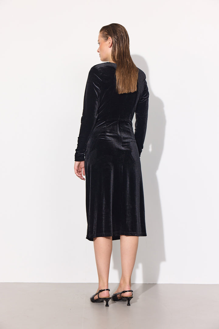 HUNKØN Saga velour dress Dresses Black