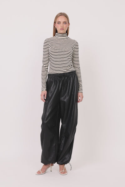 HUNKØN Halima Turtleneck Blouses Black Striped