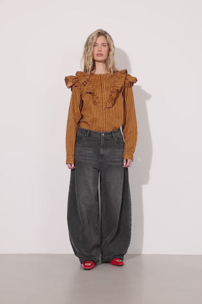 HUNKØN Lucinda Ruffle Shirt Shirts Caramel Striped